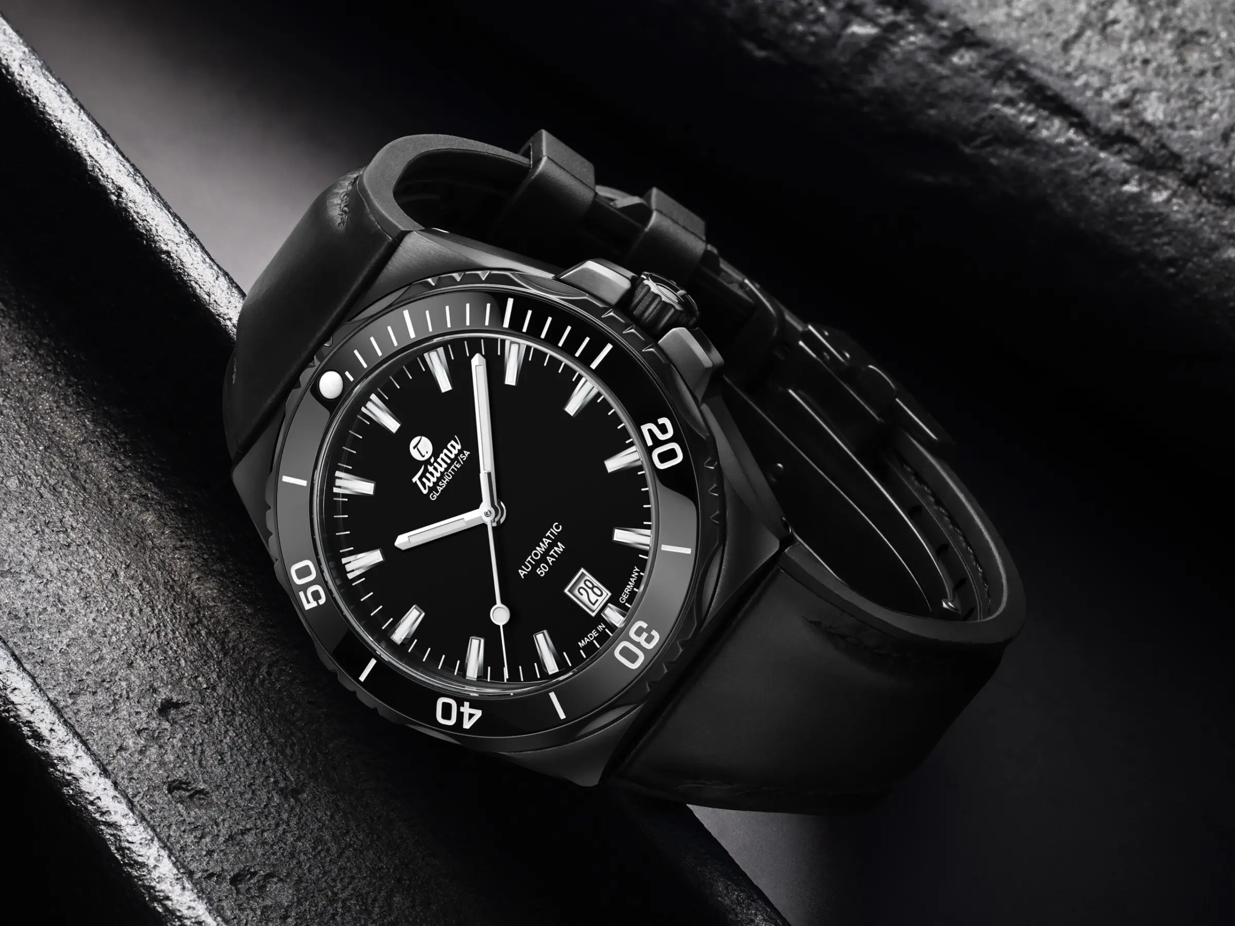 M2 Seven Seas S — black titanium diver on dark slate