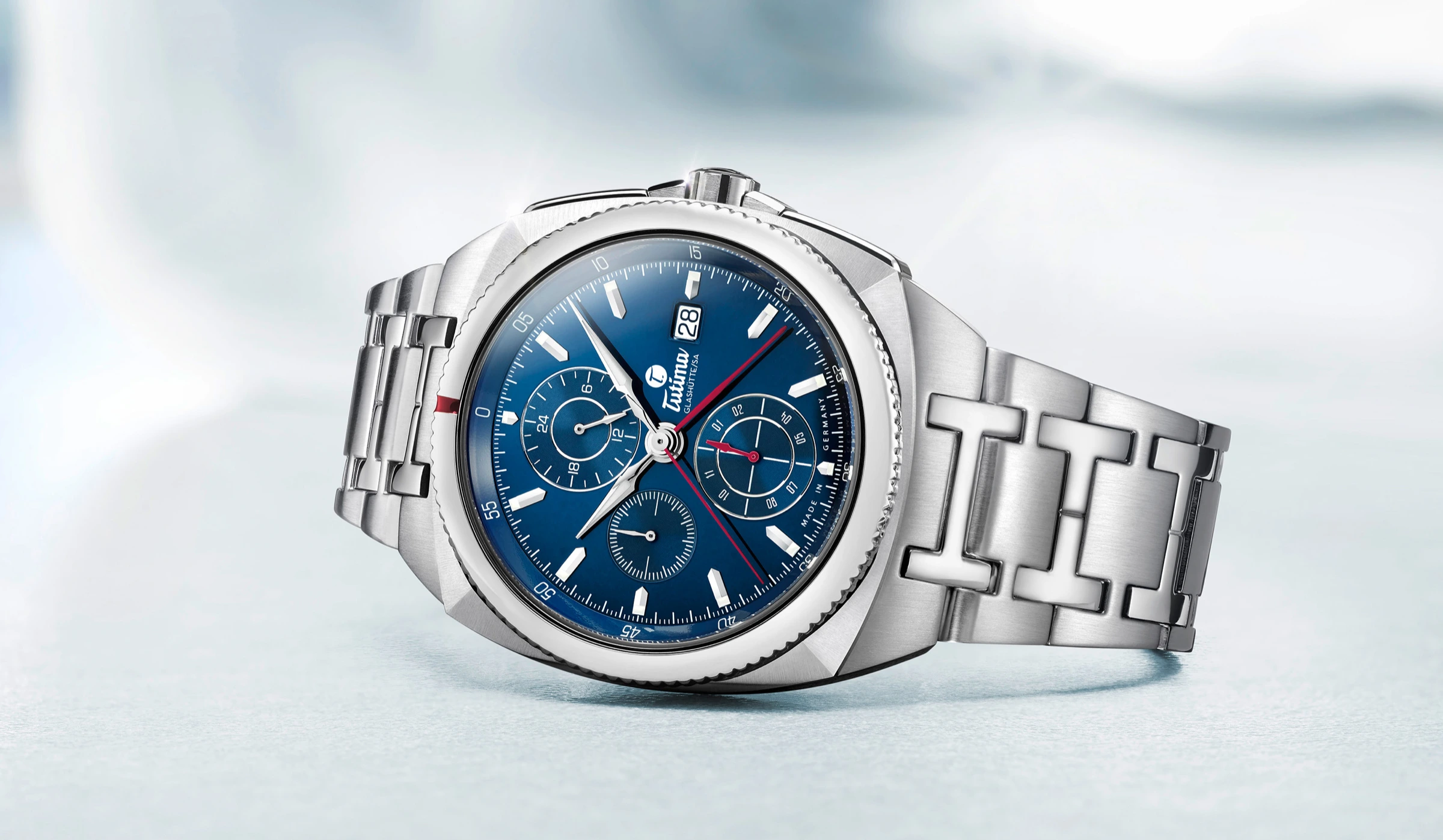 Saxon One Chronograph 6420-05 — Royal Blue dial on steel bracelet